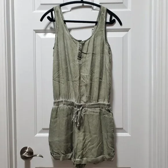 Cloth & Stone Romper | Small - Picture 1 of 7